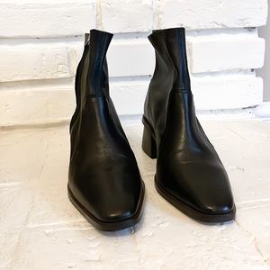 Topshop Womens Margot Point Toe Black Leather Bootie Size 8.5